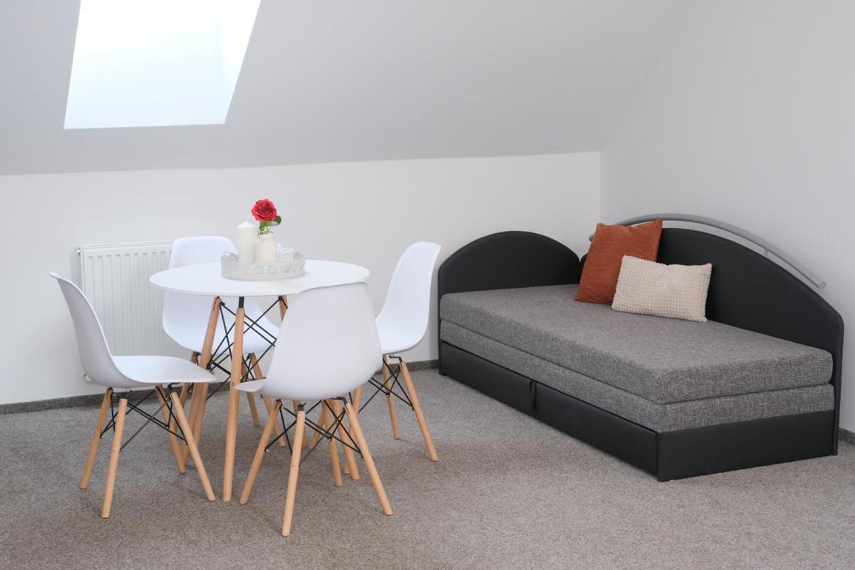 Apartmany Na Kovarne Rajov Zlatá Koruna エクステリア 写真